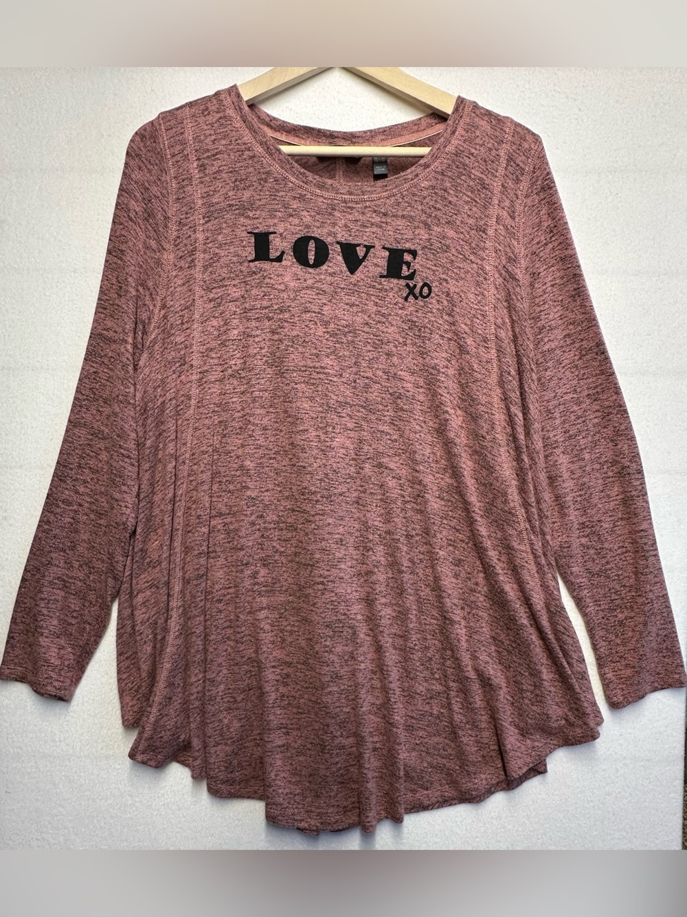 AnyBody Rose-Mauve 'LOVE XO' Long Sleeve Oversized Large Tunic Pullover